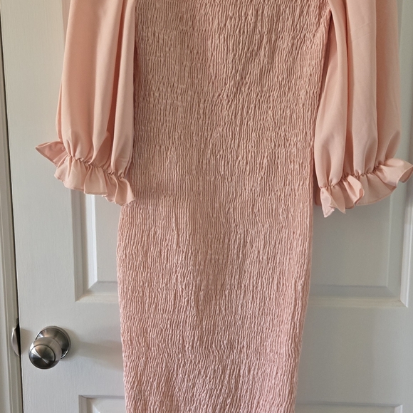 Gorgeous Pink Peached Smocked Shirred Fitted Midi Dress, EC, Size 10 - Picture 7 of 7
